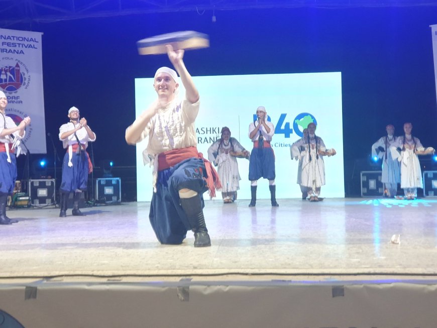 HASDER Halk Dansları Ekibi Arnavutluk'ta festivale katıldı