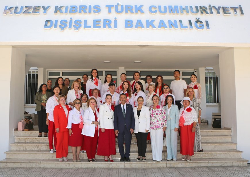 Dışişleri Bakanı Ertuğruloğlu, Kazakistan İş Kadınları Derneği heyetini kabul etti