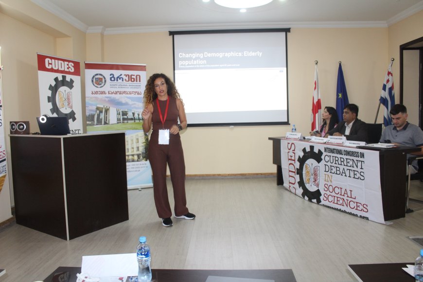 ARUCAD akademisyenleri Gürcistan’da CUDES kongresine katıldı