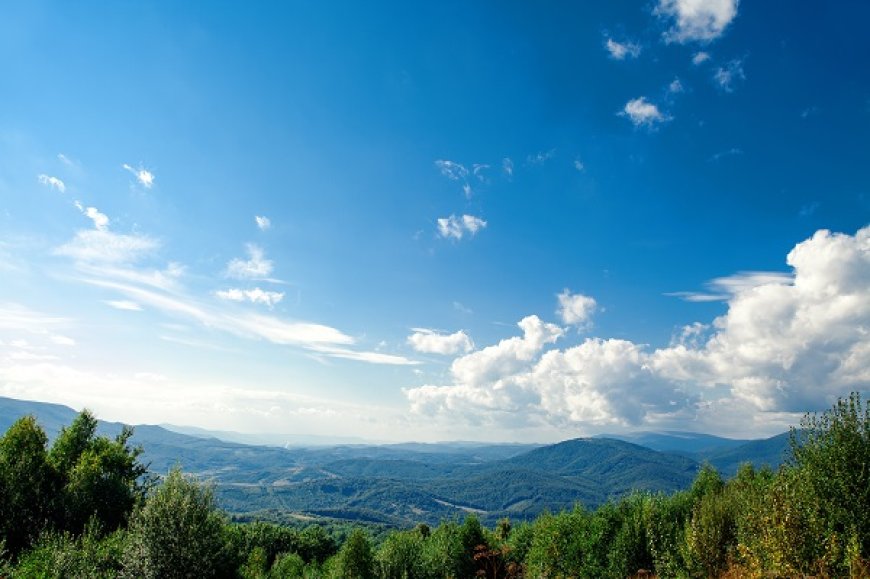 Hava açık az bulutlu olacak...En yüksek sıcaklık iç kesimlerde 36, sahillerde 32 derece...