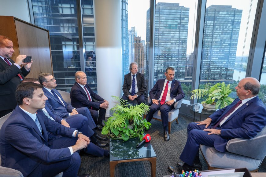 Cumhurbaşkanı Tatar, New York’ta CHP Genel Başkanı Özgür Özel’i kabul etti