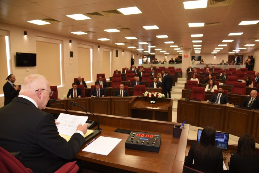 Yeni yasama yılı törensel açılışla başladı