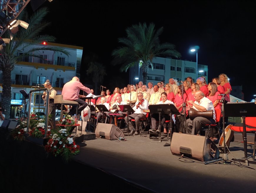 Girne Belediyesi Türk Sanat Müziği Topluluğu ‘Aşk ve Neşe’ konseri düzenledi
