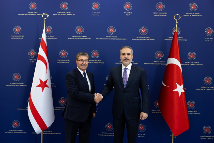 TC Dışişleri Bakanı Fidan, Başbakan Üstel ile bir araya geldi