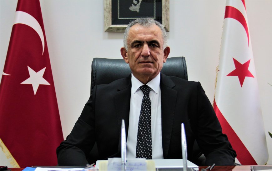 Milli Eğitim Bakanı Çavuşoğlu, ulu önder Atatürk'ü saygıyla andı