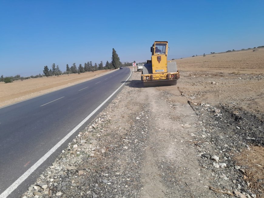 Mesarya Belediyesi, Dörtyol-Türkmenköy arası banket düzenleme çalışmalarını tamamladı