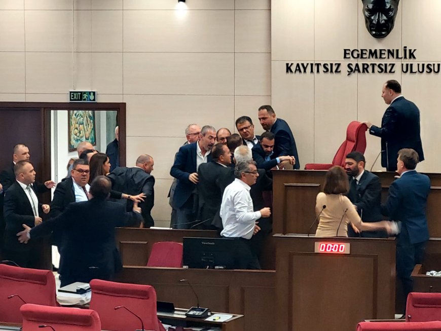 Meclis'te tartışma... Milletvekilleri salondan ayrıldı.. UBP ve CTP grupları toplanıyor