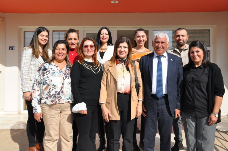“Özveri ile güzel ülkemize pırıl pırıl insanlar yetiştiriyorsunuz”