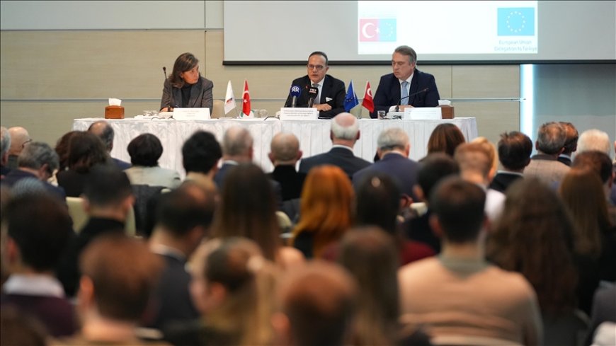 Bozay'dan Kıbrıs Mesajı: Federasyon Hikayesi Tekrar mı?
