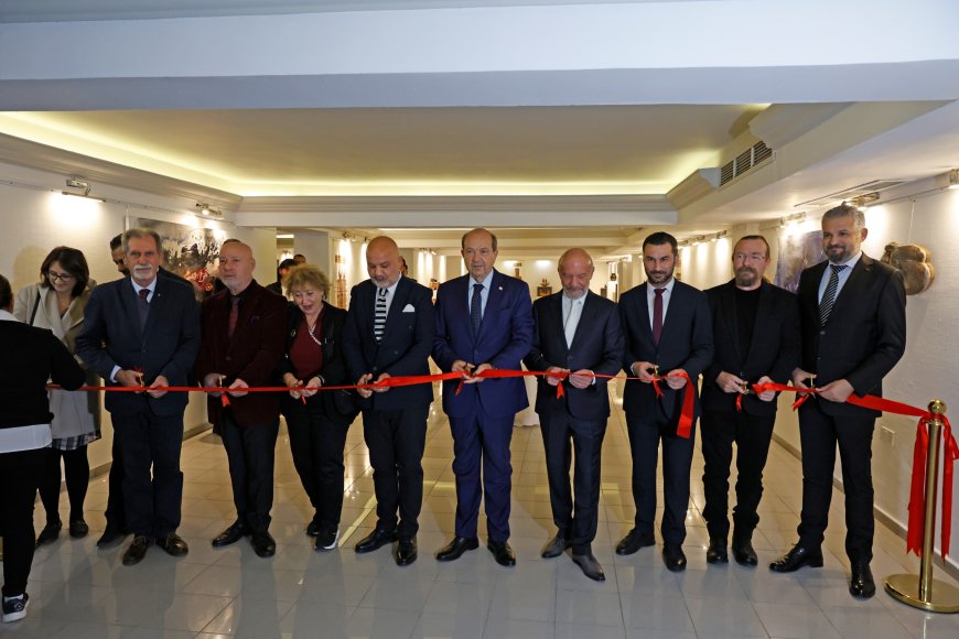 Cumhurbaşkanı Tatar YDÜ’de sergi açılışına katıldı