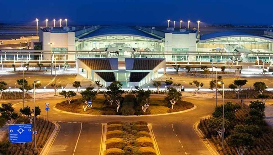 Lottidi aylardır Larnaka Havalimanı’nda kalan Kongolu çiftin uygun bir yere taşınmasını istiyor