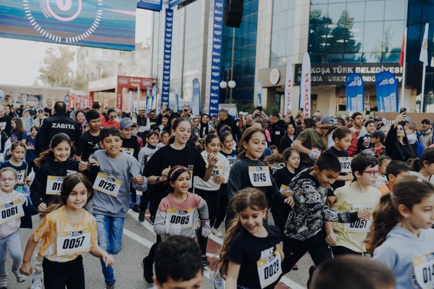Çocuklar da maraton heyecanına ortak oldu... Ülker Lefkoşa Çocuk Koşusu tamamlandı