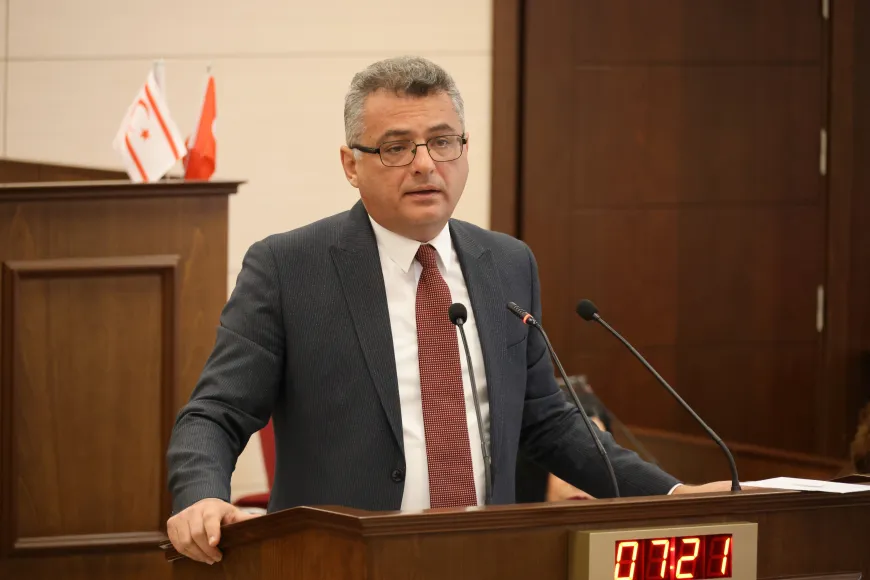 Erhürman Meclis’te vurguladı: “Geleceği satıyorsunuz; Yarattığınız sorun varoluşsal bir sorundur”