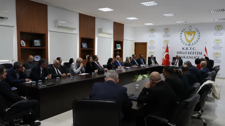Yüksek Öğretim İstişare Kurulu toplantısında, yüksek öğretimdeki sorunlar masaya yatırıldı