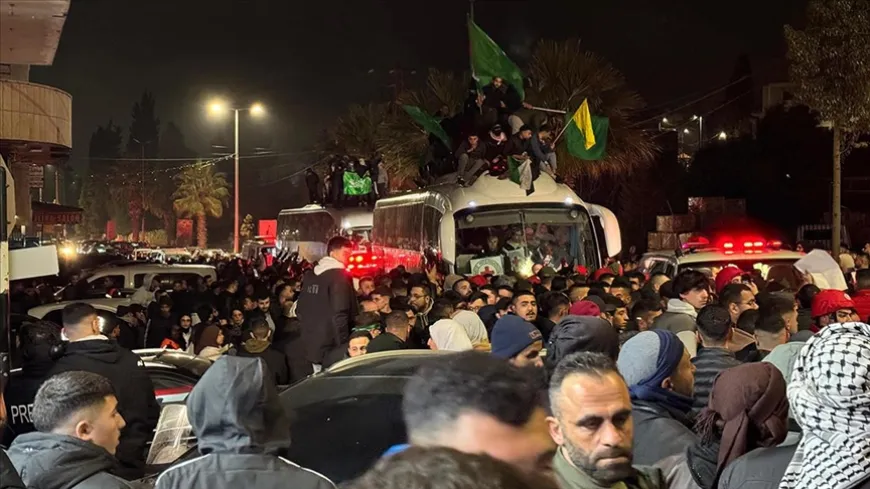 Gazze'de ateşkes ve esir takası anlaşması kapsamında 90 Filistinli esir serbest bırakıldı