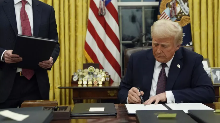 Trump ABD Başkanı olarak ilk gününde çok sayıda kararname imzaladı