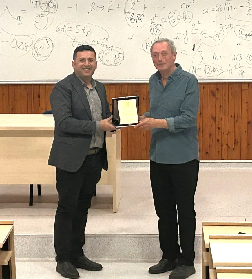 DAÜ’de Rus Fizikçi’nin katılımıyla seminer düzenlendi