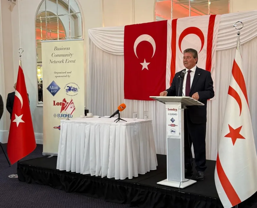 Başbakan Üstel Londra’da konuştu: “Sizler bir halkın gururu, sesi ve yansımasısınız”