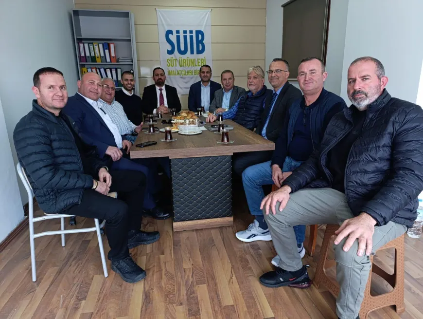 Bakan Çavuş, Süt Üreticileri ve İmalatçıları Birliği ile görüştü