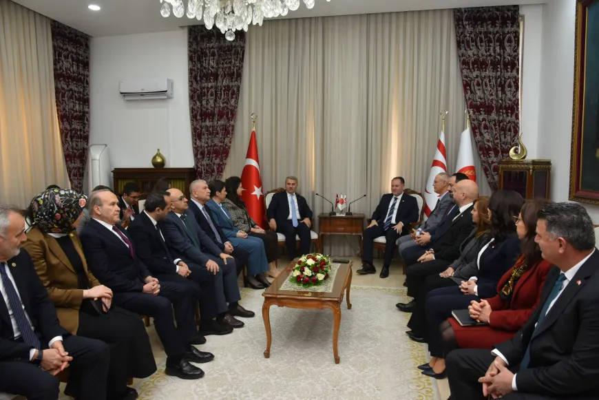 Öztürkler: “Türk askeri ve ana vatanın garantörlüğü kırmızı çizgimizdir”