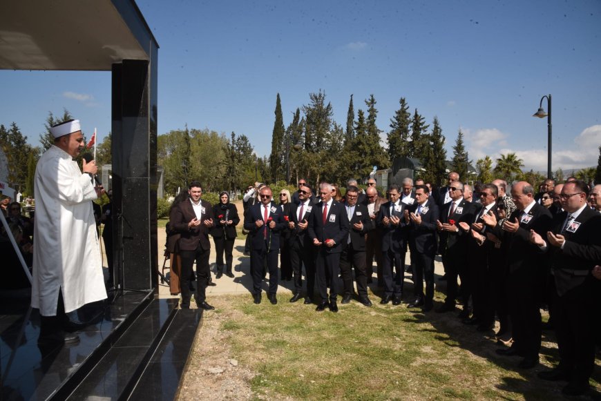 Eski başbakanlardan İrsen Küçük 6. ölüm yıl dönümünde kabri başında anıldı