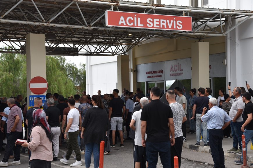 Başbakan Üstel otobüs kazasında yaralanan öğrencileri Gazimağusa Hastanesi’nde ziyaret etti