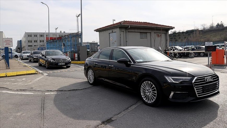 Dolmabahçe'de barış müzakeresine katılacak Rus heyeti İstanbul’a ulaştı