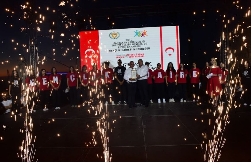 19 Mayıs Atatürk’ü Anma Gençlik ve Spor Bayramı çerçevesinde Gençlik Şöleni düzenlendi