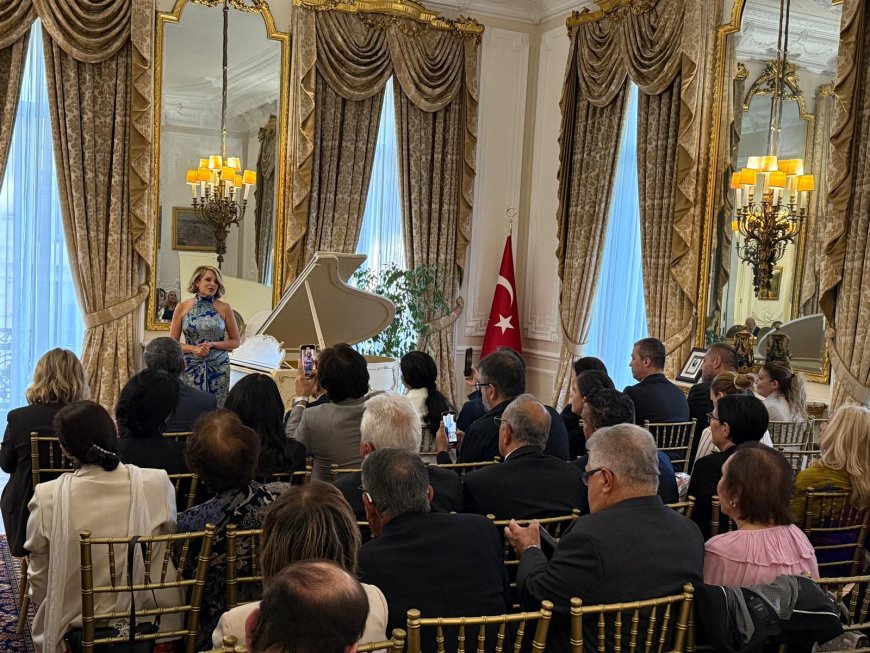 Piyanist Rüya Taner, Londra’da konser verdi