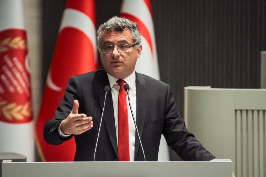 Erhürman: "Toplayın pılınızı pırtınızı, gidin!"