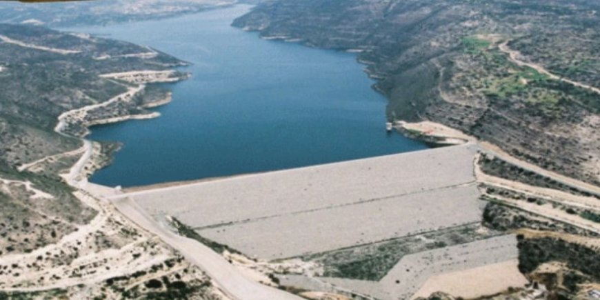 Güney Kıbrıs'ta ana su hattında arıza Baf’ı susuz bıraktı…