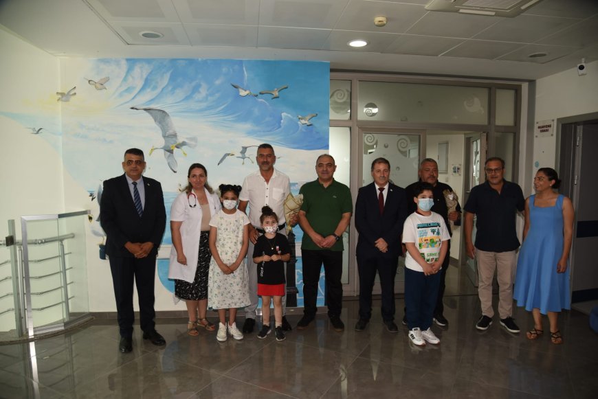Çocuk Onkoloji Bölümü'nde eğitimlerine devam eden çocuklar bugün karnelerini aldılar