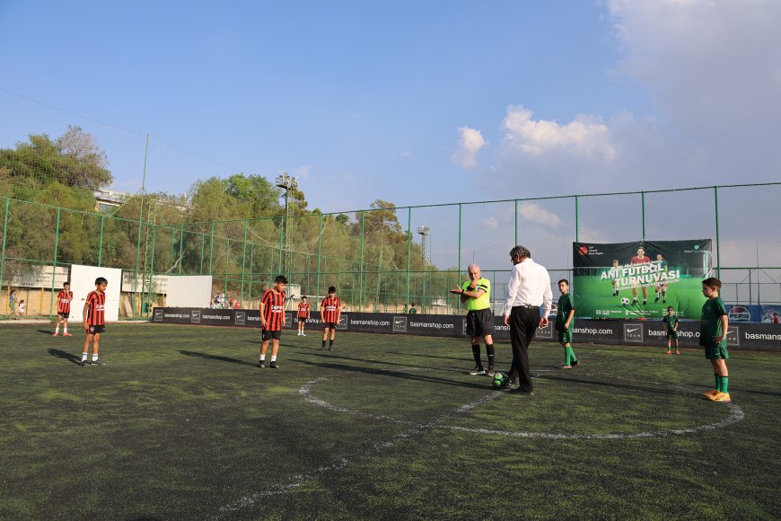 Geleneksel 27’nci Naci Talat Halı Saha Anı Futbol Turnuvası başladı