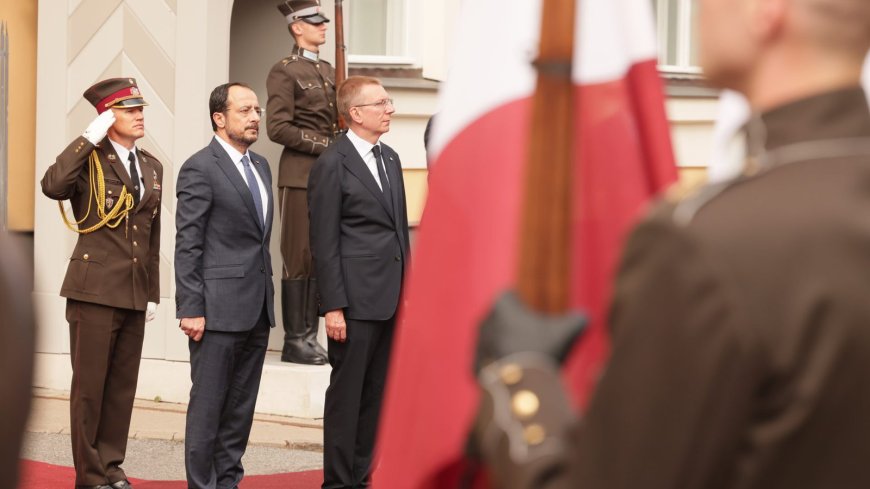 Hristodulidis, Letonya’da temaslarda bulundu