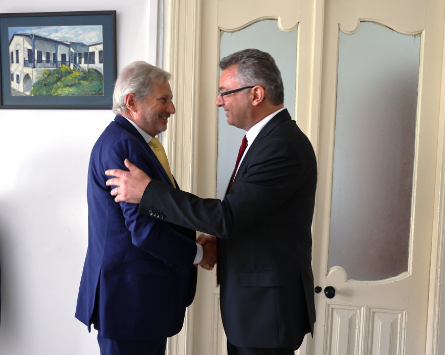 Erhürman, Avrupa Komisyonu’nun Kıbrıs Özel Temsilcisi Hahn’ı kabul etti
